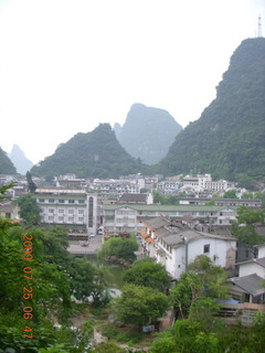 China eclipse - Yangshuo steps up the mountain