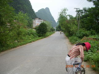 83 6xr. China eclipse - Yangshuo bicycle ride