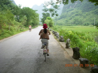 90 6xr. China eclipse - Yangshuo bicycle ride