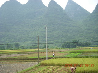 115 6xr. China eclipse - Yangshuo bicycle ride - walk to farm village