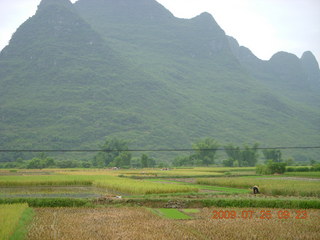 116 6xr. China eclipse - Yangshuo bicycle ride - walk to farm village