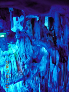 China eclipse - Guilin - Reed Flute Cave (really low light, extensive motion stabilization)