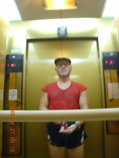 14 6xt. China eclipse - Beijing morning run - Adam in elevator