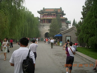 China eclipse - Beijing - Summer Palace - Adam in tree