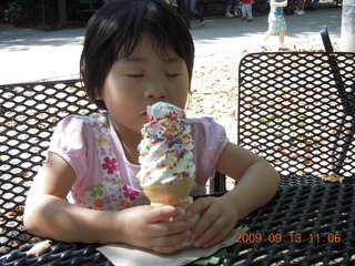 Philadelphia Zoo - Cecelia eating ice cream cone