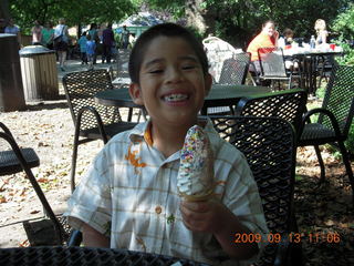 Philadelphia Zoo - Gaby and ice cream cone