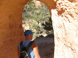 1074 702. Bryce Canyon amphitheater hike - Adam