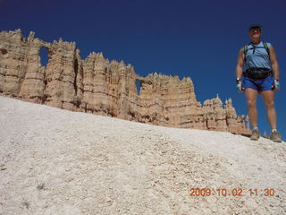 1077 702. Bryce Canyon amphitheater hike - Adam