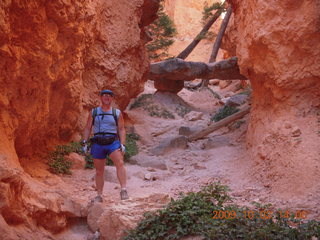 1088 702. Bryce Canyon amphitheater hike - Adam