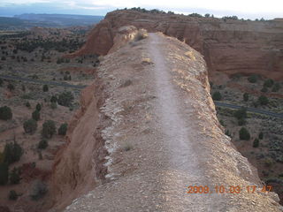 227 703. Kodachrome Basin State Park - Angel's Palace trail - narrow ledge