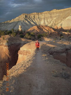 228 703. Kodachrome Basin State Park - Angel's Palace trail - Adam on narrow ledge