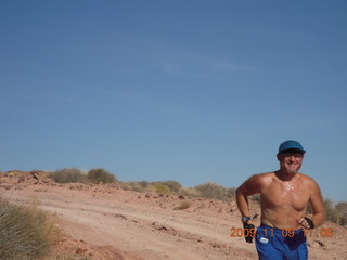 1093 719. Angel Point run - Adam running