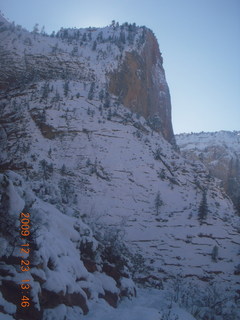 88 72p. Zion National Park - Observation Point hike