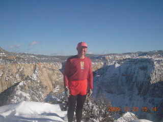 1157 72p. Zion National Park - Observation Point hike - top - Adam