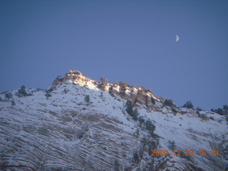 Zion National Park - Observation Point hike - moon