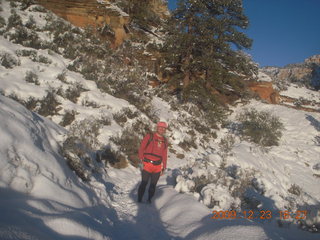 1161 72p. Zion National Park - Observation Point hike - Adam
