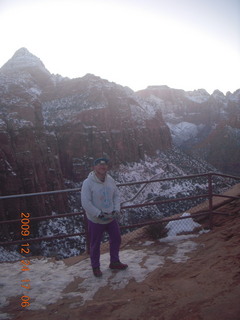 160 72q. Zion National Park - Canyon overlook - Adam