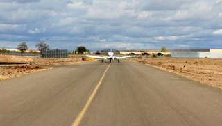 Glendale breakfast - N4372J taxiing