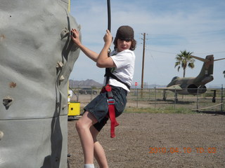 Gila Bend (E63) fly in - young guy climbing 'plastic pigs's nose' rocks