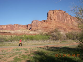 1190 773. Mineral Canyon airstrip run - Adam running