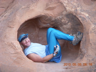 1216 775. Arches National Park - Devil's Garden and Dark Angel hike - Adam in hole in the rock