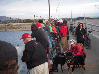 Tempe Town lake run without water - bridge