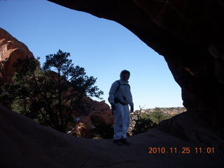 1347 7dr. Moab trip - Arches Devil's Garden hike - Adam in Double-O Arch