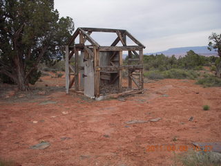 60 7j6. Nokai Dome airstrip run - decrepit structure