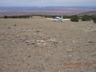 465 7j6. Eagle City airstrip run - N8377W