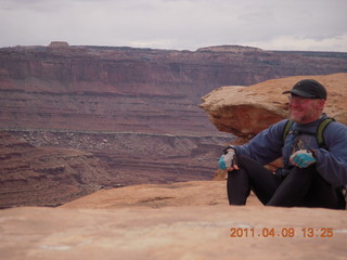 1459 7j9. Dead Horse Point - Big Horn hike - Adam (tripod)