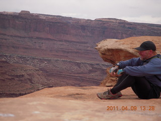 1461 7j9. Dead Horse Point - Big Horn hike - Adam (tripod)