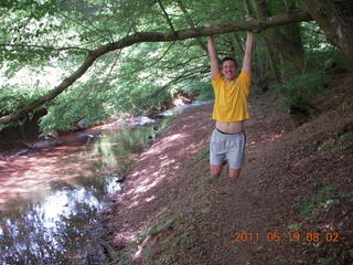 16 7kk. Neunkirchen run - Christoph hanging from a tree