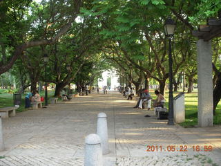 India - afternoon group in Puducherry (Pondicherry)  - park