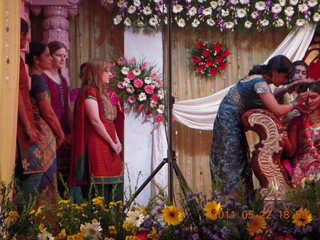 172 7kn. India - Randeep pre-wedding - Julianne and Lydia on stage
