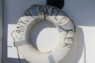 Ruhil pictures - boat tour of Lake Powell - diver