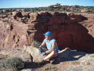 1653 7q9. Dead Horse Point hike - Adam
