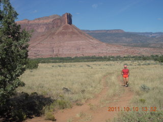 1674 7qa. Hubbard-Gateway airstrip - Adam running