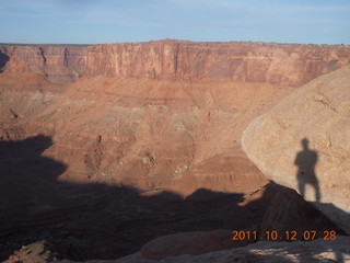 1714 7qc. Dead Horse Point hike - Big Horn - Adam's shadow