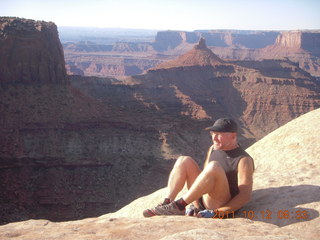 1721 7qc. Dead Horse Point hike - Rim View - Adam (tripod)