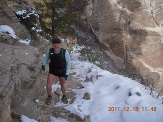 1749 7sf. Zion National Park - Observation Point hike - Adam