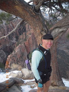 1768 7sf. Zion National Park - Angels Landing hike - summit - Adam