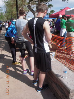 Mountain-to-fountain race - runner at dawn