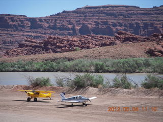 839 7x4. Caveman Ranch - Cub and N8377W