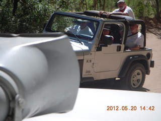 Canyon de Chelly tour - another tour vehicle