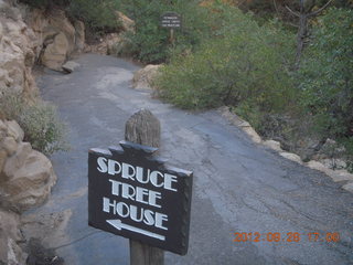 106 81u. Mesa Verde National Park - sign