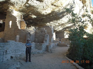 113 81u. Mesa Verde National Park - cliff dwellings - ranger
