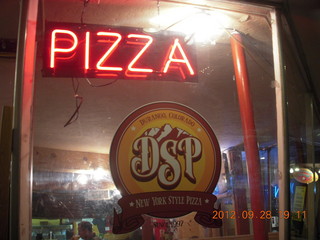 194 81u. Durango pizza place - neon sign