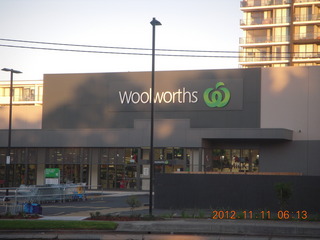 40 83b. Sydney Airport Hotel run - Woolworths