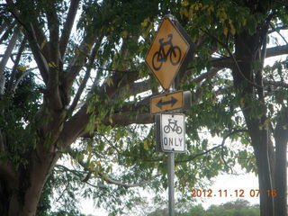 22 83c. Cairns morning run - sign