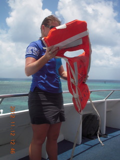 117 83c. Great Barrier Reef tour - safety demo